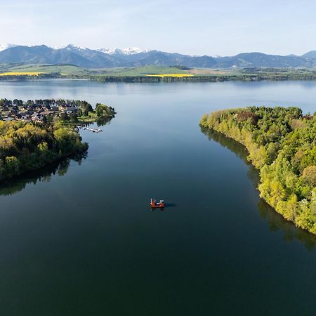 Готель Aquachill Houseboat & Wellness Ліптовски-Трновец Екстер'єр фото